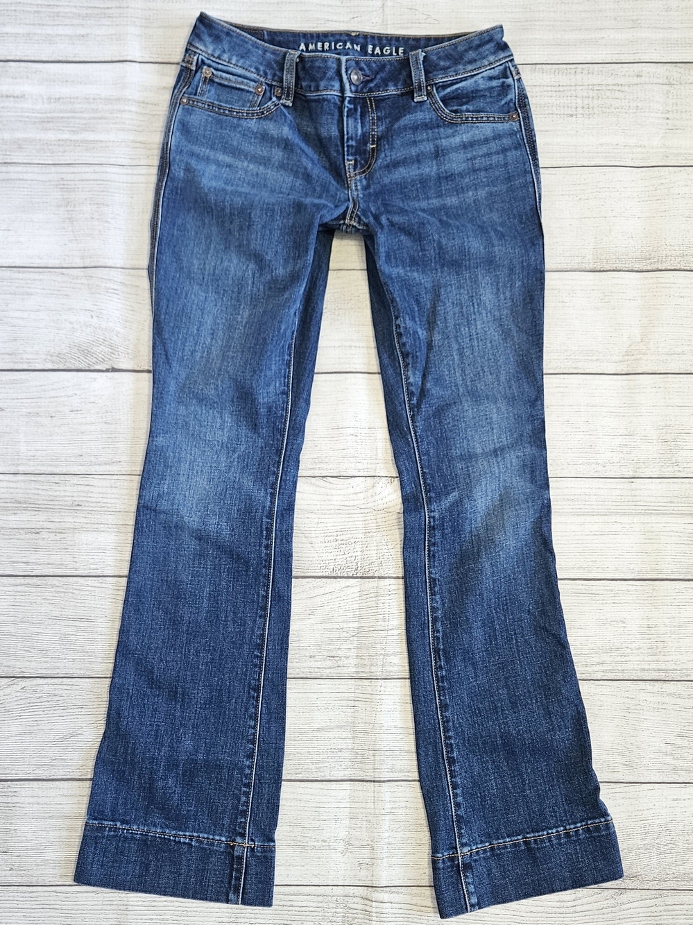American Eagle Super Low-Rise Kick Boot Jeans Size 2 Regular Flap Pocket Y2K
